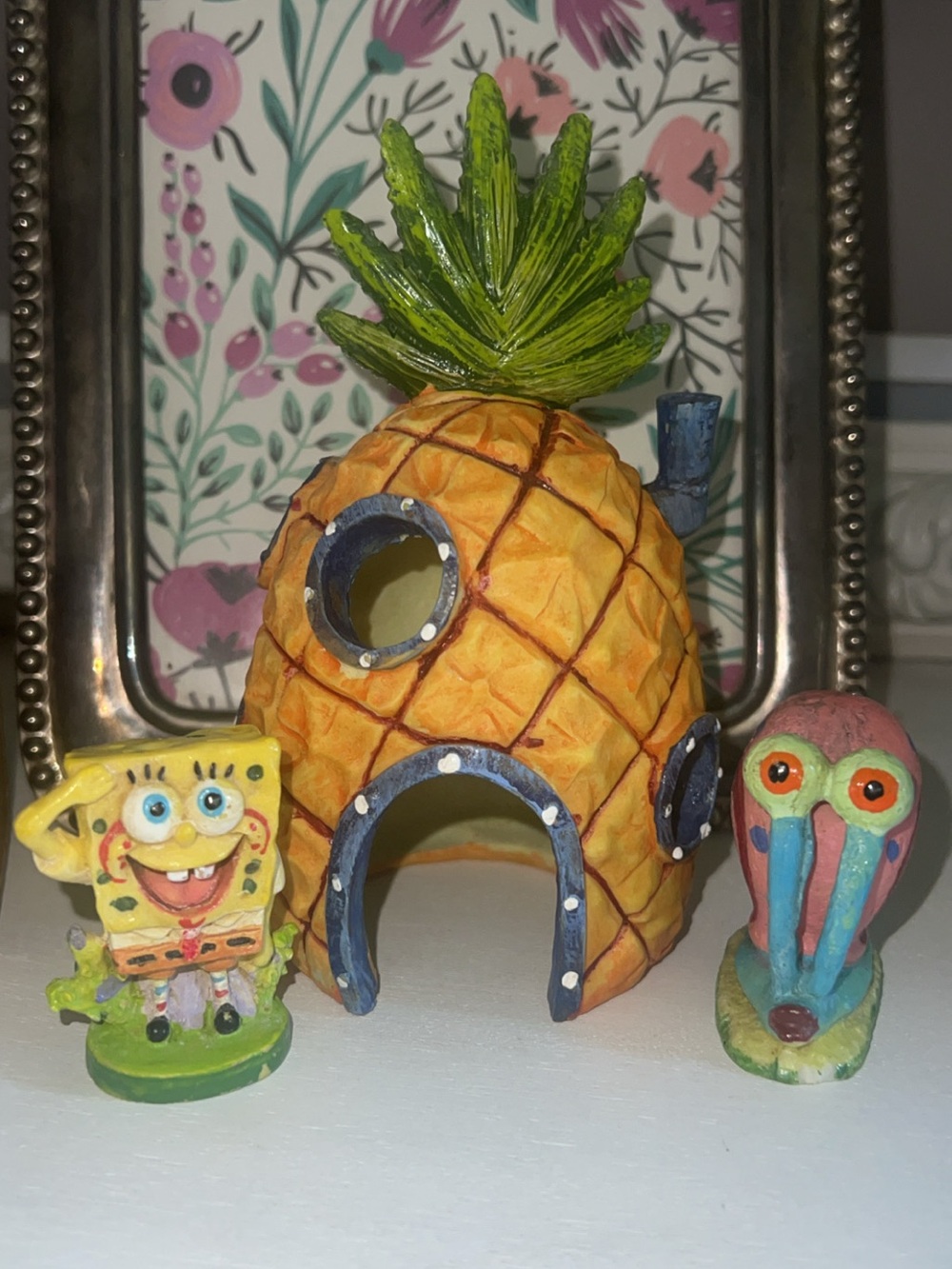 SpongeBob SquarePants Pineapple House- sponge bob,Gary, fish tank decor